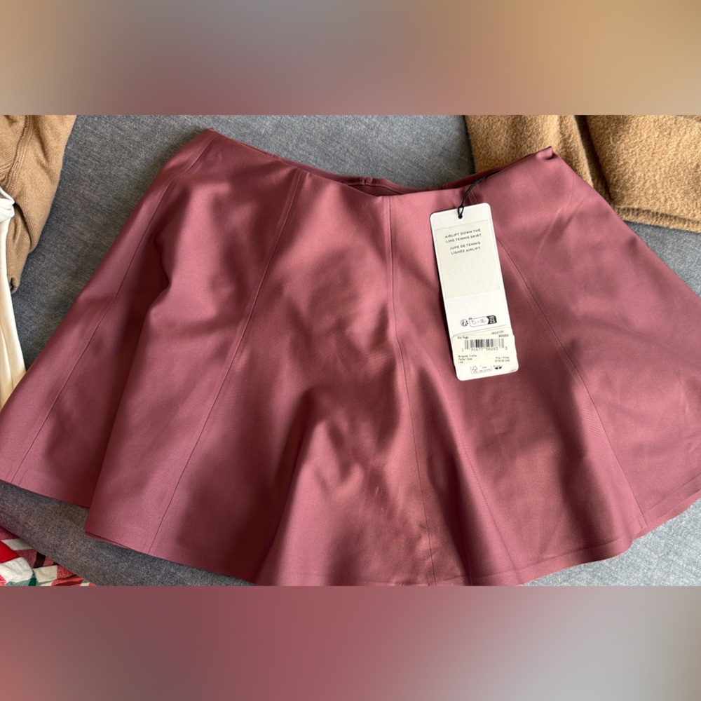 ALO Airlift down the line tennis skirt XS burgundy truffle